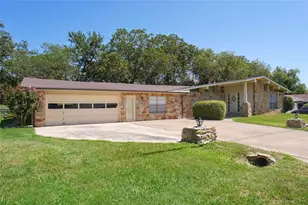 308 Half Moon Way, Runaway Bay, TX 76426 - Photo 3