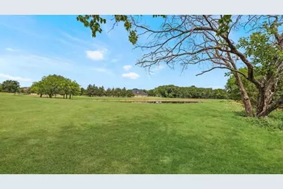 334 Golf Walk Circle, Denison, TX 75020 - Photo 9