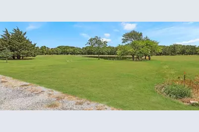 334 Golf Walk Circle, Denison, TX 75020 - Photo 19