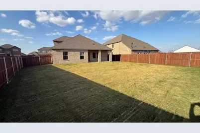 8294 Hunsaker Lane, Garland, TX 75043 - Photo 7