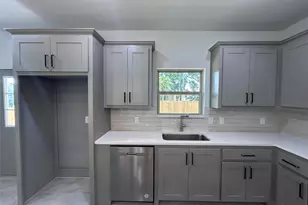 2110 Ridgewood Dr, Bridgeport, TX 76426 - Photo 9