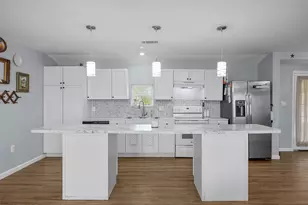 235 Alton Ln, Ennis, TX 75119 - Photo 7