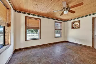 5326 W Line Rd, Collinsville, TX 76233 - Photo 17