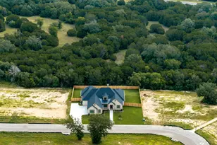 8005 Bee Cave Rd, China Spring, TX 76633 - Photo 5
