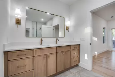 514 S Glasgow Drive, Dallas, TX 75223 - Photo 17