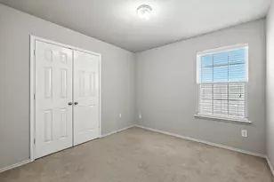 1101 Castle Top Dr, Fort Worth, TX 76052 - Photo 17