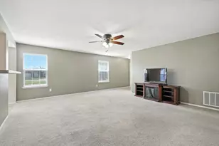 1101 Castle Top Dr, Fort Worth, TX 76052 - Photo 3