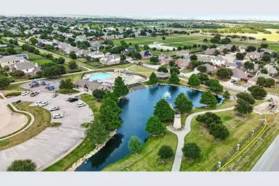 1101 Castle Top Drive, Fort Worth, TX 76052 - Photo 33