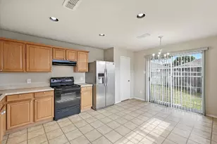 1101 Castle Top Dr, Fort Worth, TX 76052 - Photo 7