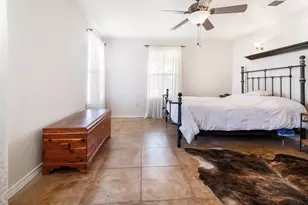 2702 Sky Harbour Dr, Granbury, TX 76049 - Photo 35