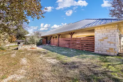 2702 Sky Harbour Drive, Granbury, TX 76049 - Photo 9
