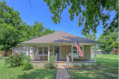 1305 14th Street, Honey Grove, TX 75446 - Photo 1