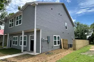 406 E Bonham St, Tom Bean, TX 75491 - Photo 31