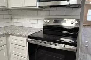 406 E Bonham St, Tom Bean, TX 75491 - Photo 13