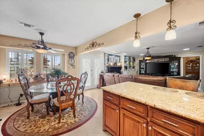 1005 Acorn Court, Arlington, TX 76012 - Photo 11