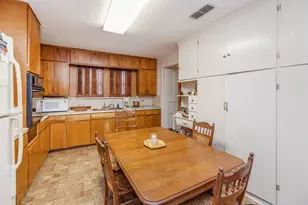 701 5th St, Honey Grove, TX 75446 - Photo 15