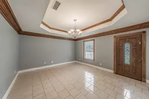 312 N Wood St, Cleburne, TX 76033 - Photo 5