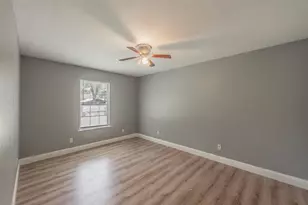 312 N Wood St, Cleburne, TX 76033 - Photo 25