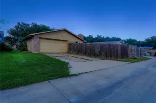 4329 Mayflower Dr, Garland, TX 75043 - Photo 15