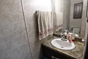 409 Oak Hollow Ln, Sherman, TX 75092 - Photo 21