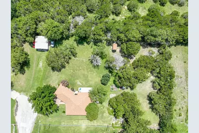 300 Saddleview Court, Granbury, TX 76048 - Photo 25