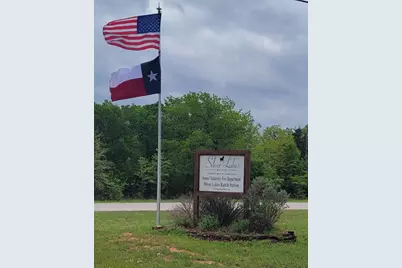 411 Mountain View Court, Sunset, TX 76270 - Photo 15