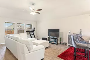 529 Lela Cir, Keene, TX 76059 - Photo 5