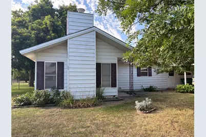 602 Howard Street, Olney, TX 76374 - Photo 1