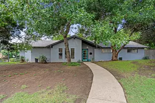 2724 Wooded Acres Dr, Waco, TX 76710 - Photo 3