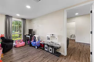 1126 W 7th St, McGregor, TX 76657 - Photo 21