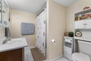 1126 W 7th St, McGregor, TX 76657 - Photo 19