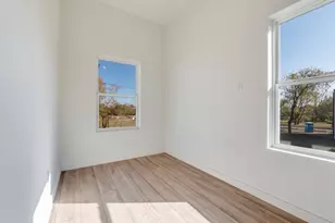 2431 Jeffries St, Dallas, TX 75215 - Photo 7