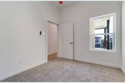 2431 Jeffries Street, Dallas, TX 75215 - Photo 11