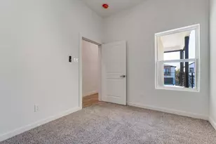 2431 Jeffries St, Dallas, TX 75215 - Photo 11