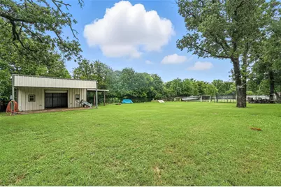 525 Surrey Lane, Burleson, TX 76028 - Photo 15