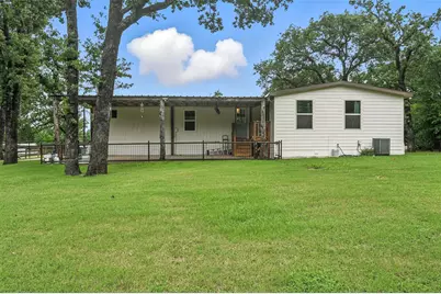 525 Surrey Lane, Burleson, TX 76028 - Photo 13