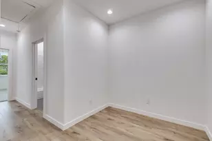 2427 Merlin St, Dallas, TX 75215 - Photo 19