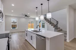 2427 Merlin St, Dallas, TX 75215 - Photo 5