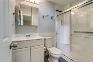 8621 Grenadier Dr, Dallas, TX 75238 - Photo 17