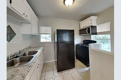 2911 Ryan Avenue, Fort Worth, TX 76110 - Photo 19