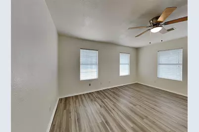 2911 Ryan Avenue, Fort Worth, TX 76110 - Photo 9