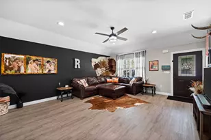 112 Buchanan St, Whitesboro, TX 76273 - Photo 5