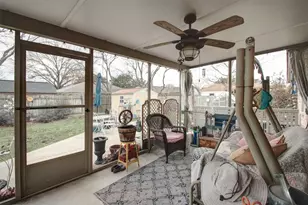 1325 N Creek Dr, Saginaw, TX 76179 - Photo 17