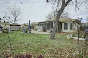 1325 N Creek Dr, Saginaw, TX 76179 - Photo 19