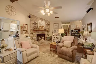 1325 N Creek Drive, Saginaw, TX 76179 - Photo 5