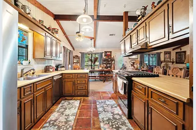 10510 US Highway 82 E, Blossom, TX 75416 - Photo 9