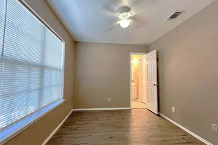 1023 Fannin St, Denton, TX 76201 - Photo 9