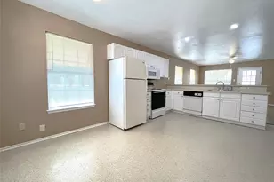 1023 Fannin St, Denton, TX 76201 - Photo 7