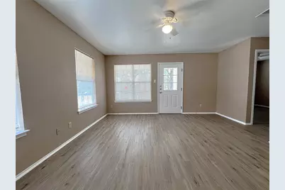 1023 Fannin Street, Denton, TX 76201 - Photo 3