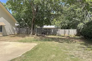 1023 Fannin St, Denton, TX 76201 - Photo 19